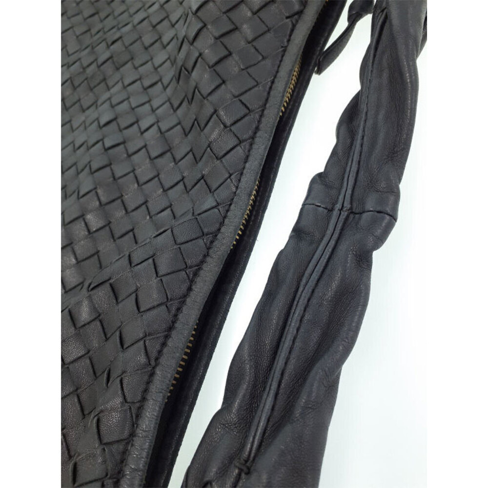 Bottega Veneta Intrecciato Shoulder Bag - Picture 4 of 9